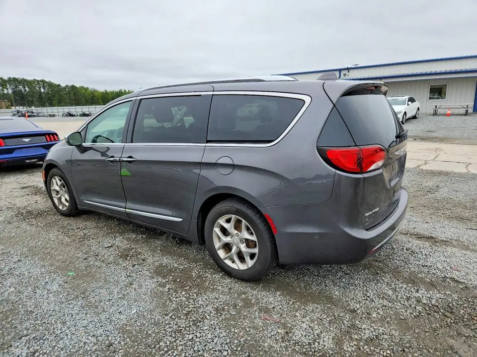 2018 CHRYSLER PACIFICA LIMITED  