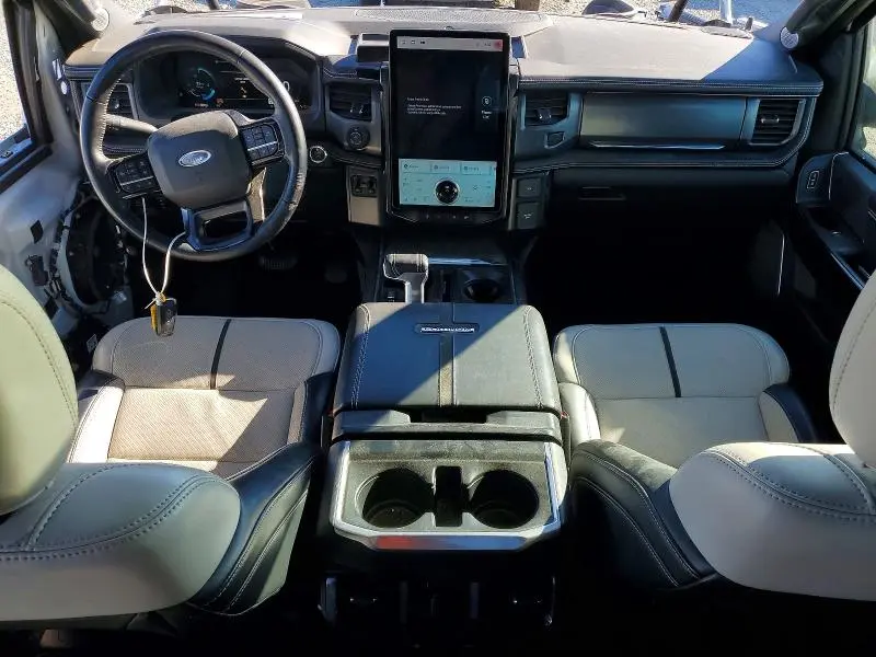 2023 FORD F150 LIGHTNING PRO  