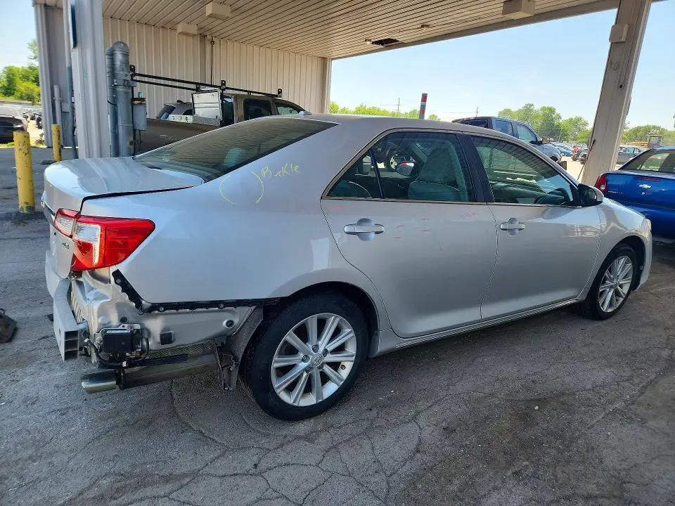 2014 TOYOTA CAMRY XLE V6  