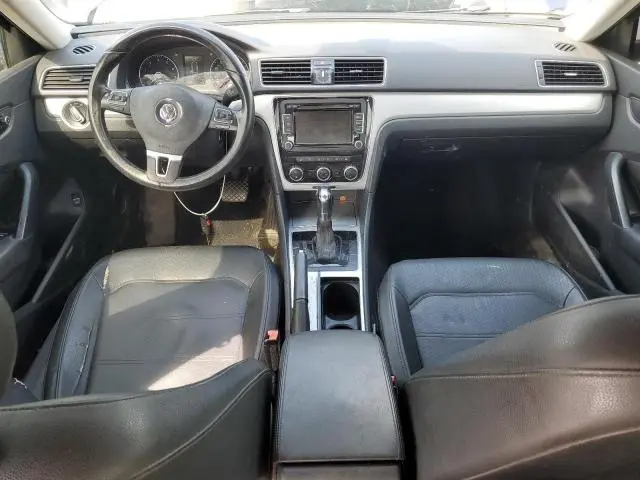 2012 VOLKSWAGEN PASSAT SE  