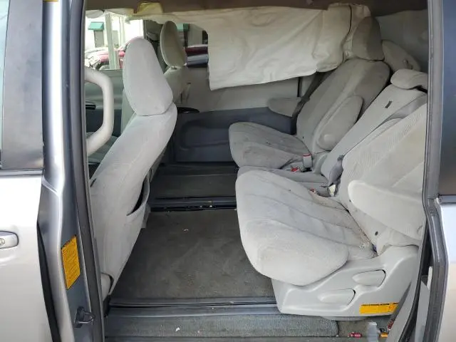 2011 TOYOTA SIENNA LE  