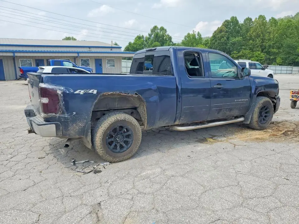 2011 CHEVROLET SILVERADO K1500 LT  