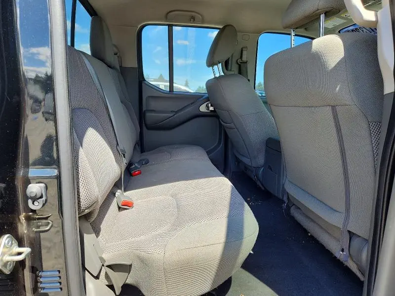 2019 NISSAN FRONTIER SV  