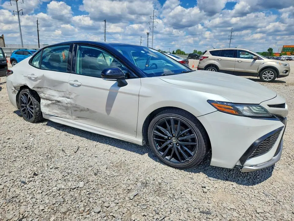 2022 TOYOTA CAMRY XSE  