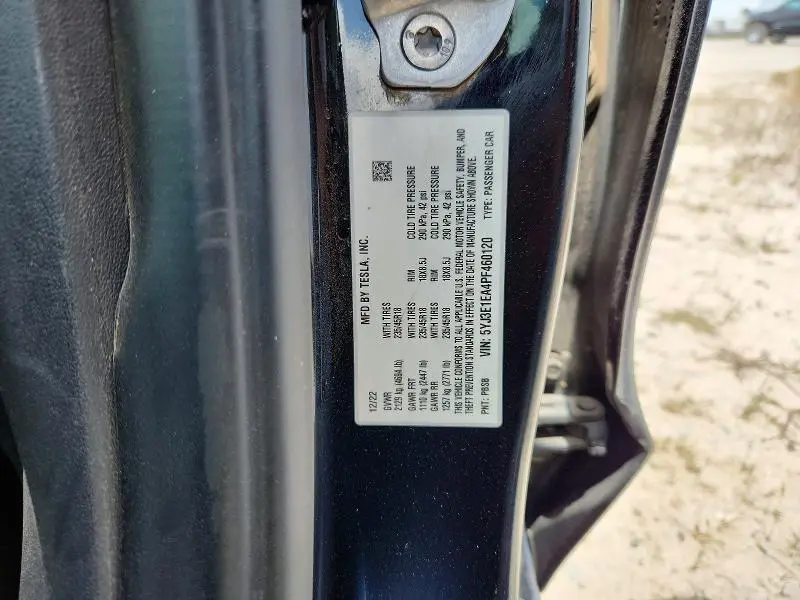 2023 TESLA MODEL 3   