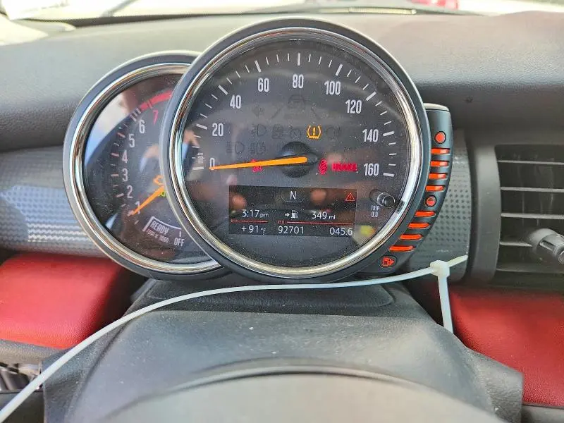 2015 MINI COOPER   