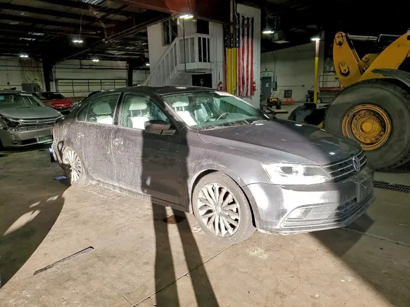 2016 VOLKSWAGEN JETTA SPORT  