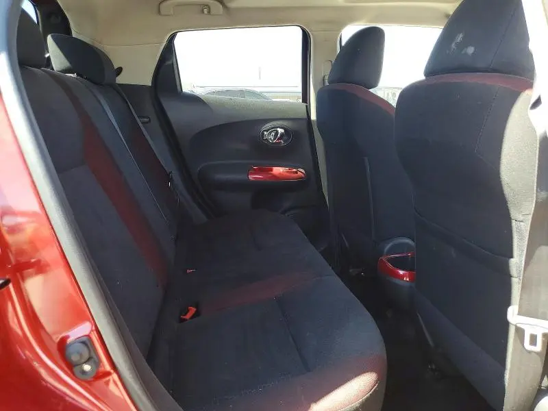 2014 NISSAN JUKE SV  
