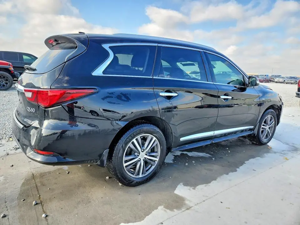 2019 INFINITI QX60 LUXE  