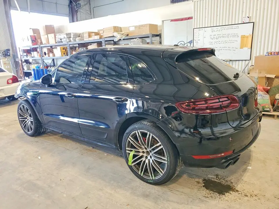 2017 PORSCHE MACAN GTS  