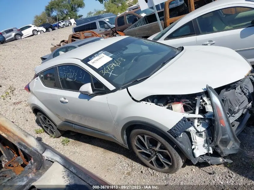 2018 TOYOTA C-HR XLE PREMIUM