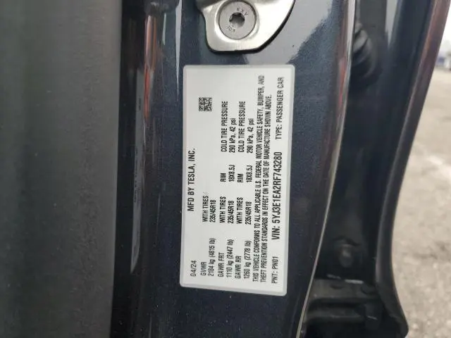 2024 TESLA MODEL 3   