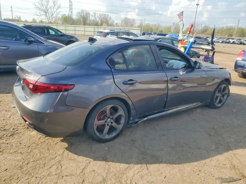 2017 ALFA ROMEO GIULIA Q4  