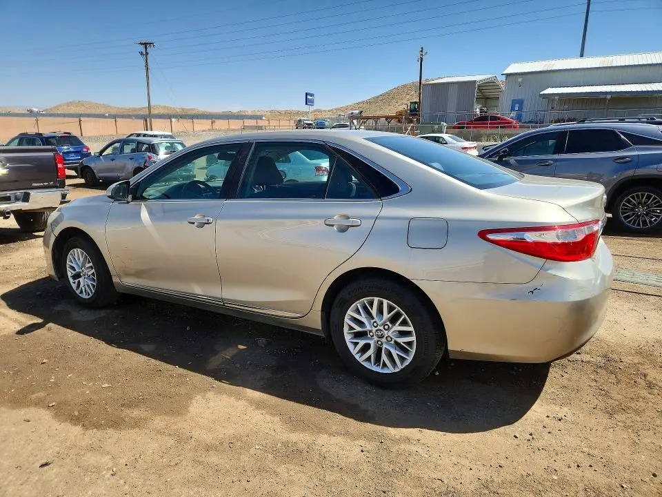 2017 TOYOTA CAMRY LE  