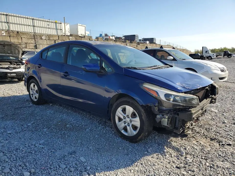 2018 KIA FORTE LX  