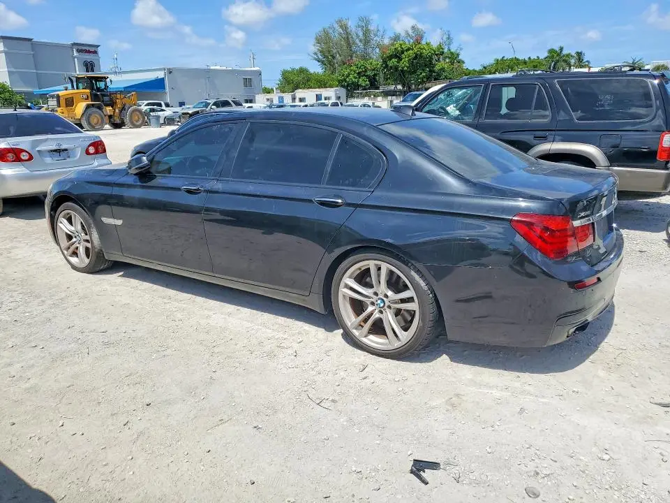 2013 BMW 750 LXI  