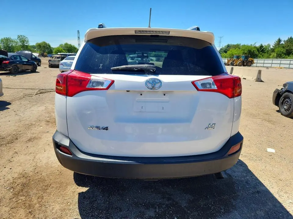 2015 TOYOTA RAV4 LE  