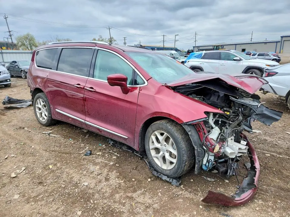 2017 CHRYSLER PACIFICA TOURING L PLUS  