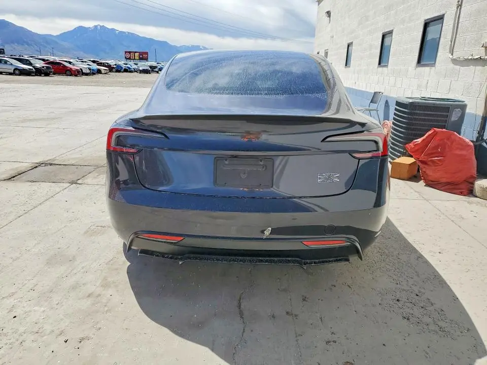 2024 TESLA MODEL 3   