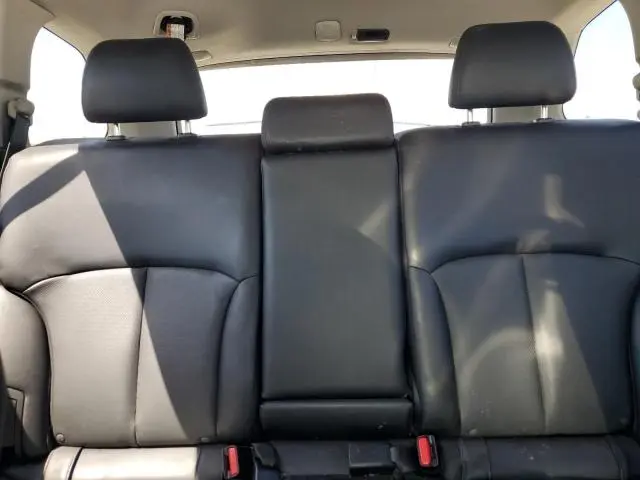 2011 SUBARU OUTBACK 2.5I LIMITED  
