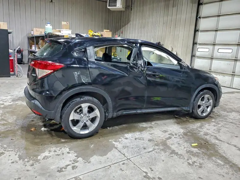 2022 HONDA HR-V LX  