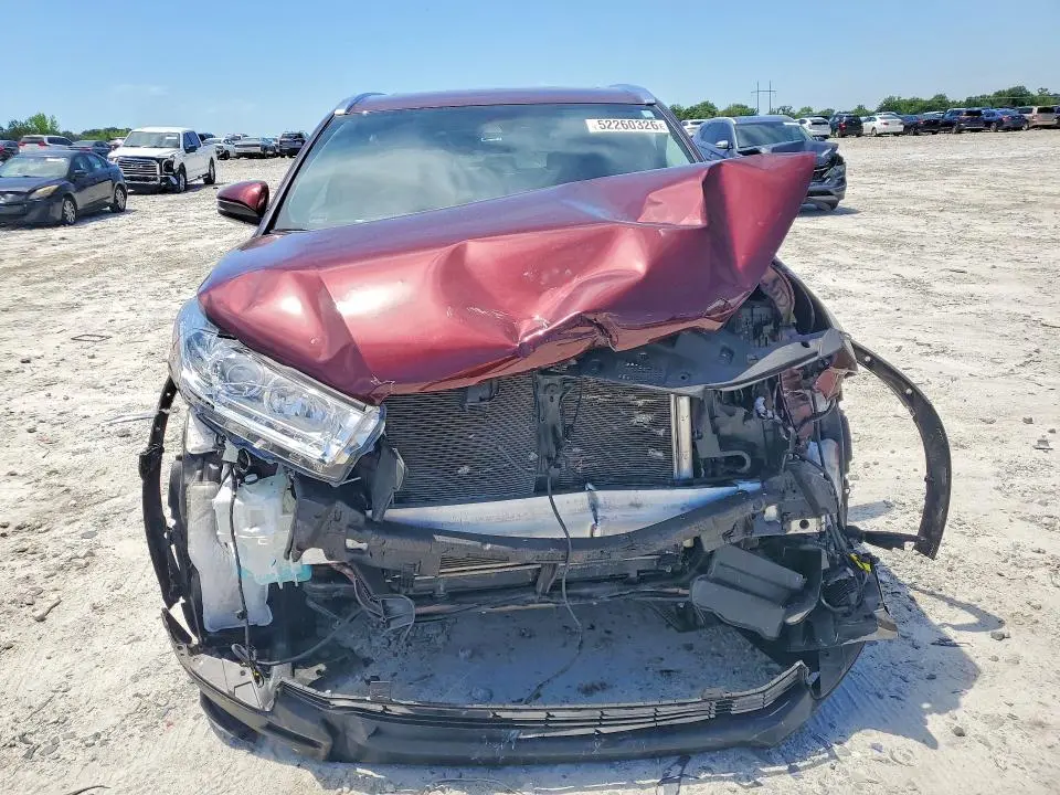2019 TOYOTA HIGHLANDER SE  