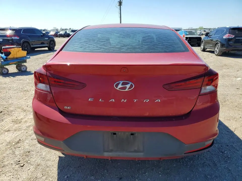2019 HYUNDAI ELANTRA SE  