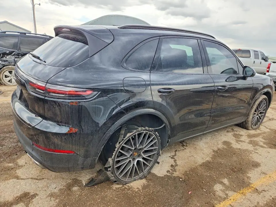 2021 PORSCHE CAYENNE   