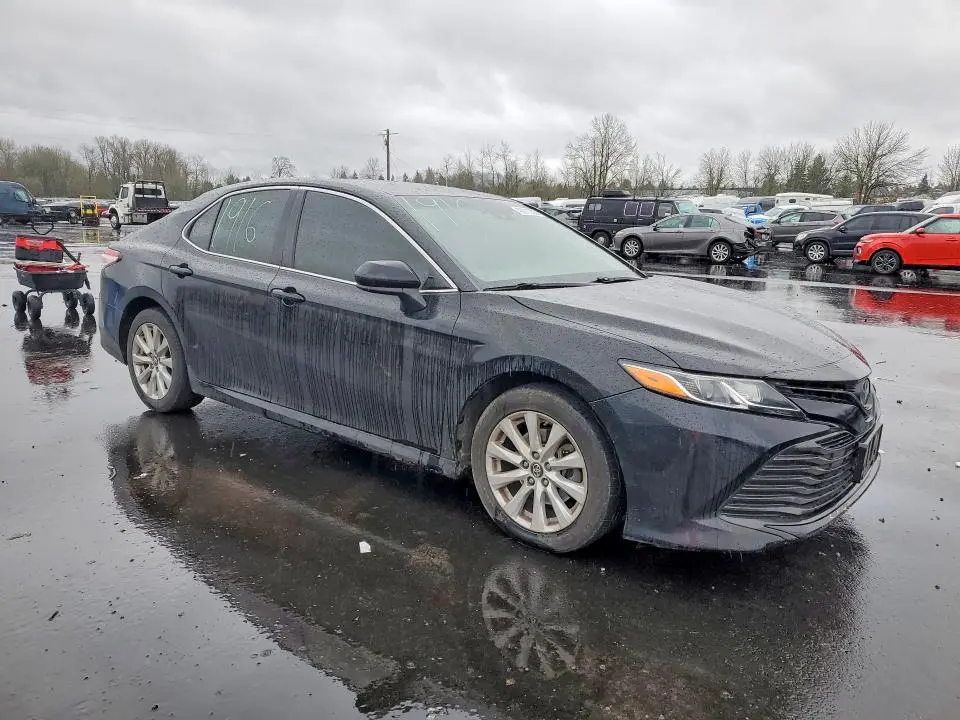 2018 TOYOTA CAMRY LE  