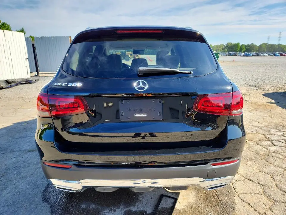 2022 MERCEDES-BENZ GLC 300  