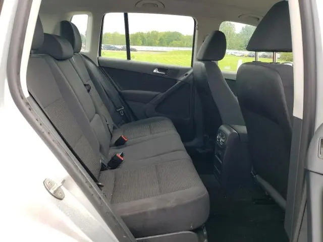 2014 VOLKSWAGEN TIGUAN S  
