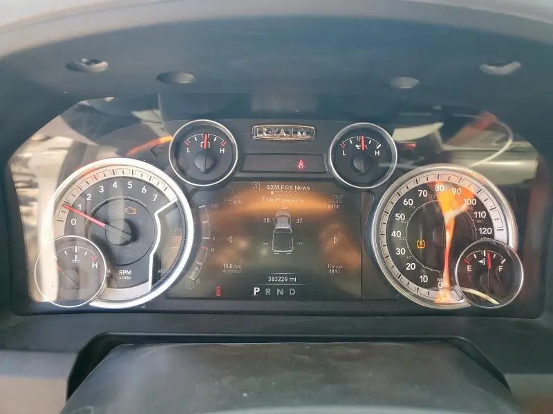 2015 RAM 1500 SLT