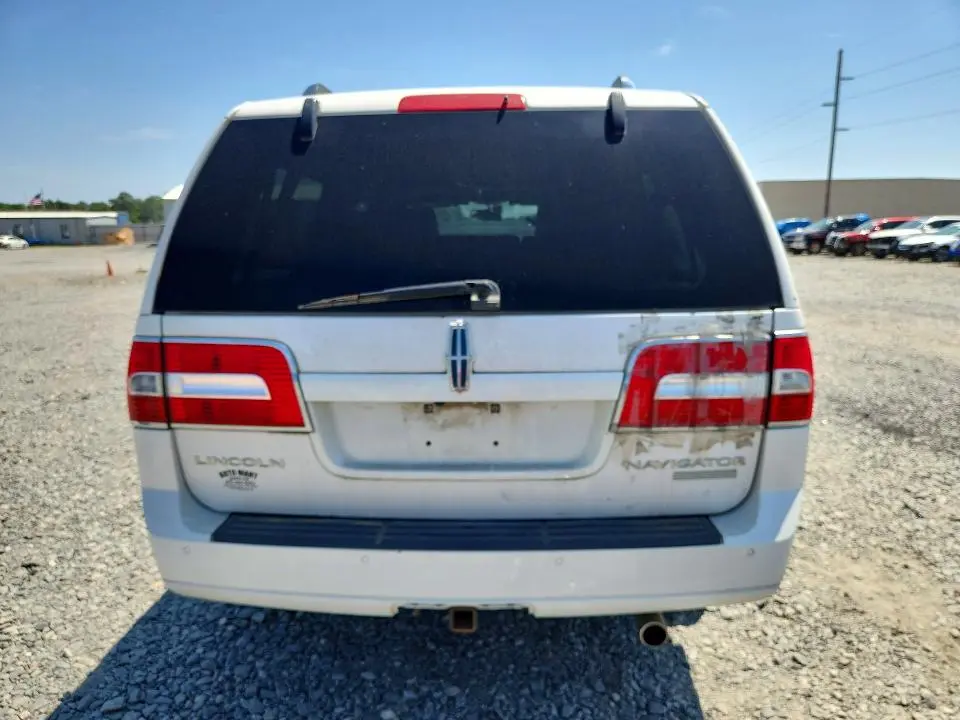 2011 LINCOLN NAVIGATOR L  