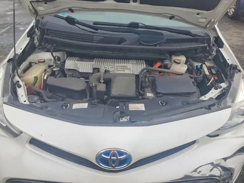 2016 TOYOTA PRIUS V TWO  
