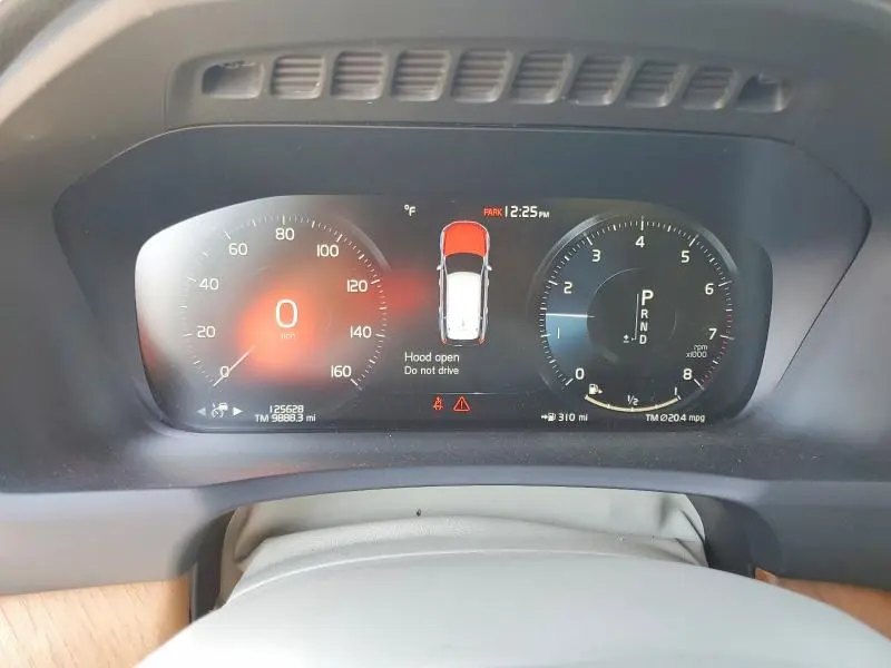 2021 VOLVO XC90 T6 MOMENTUM  
