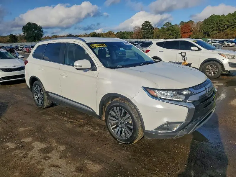 2020 MITSUBISHI OUTLANDER SE  