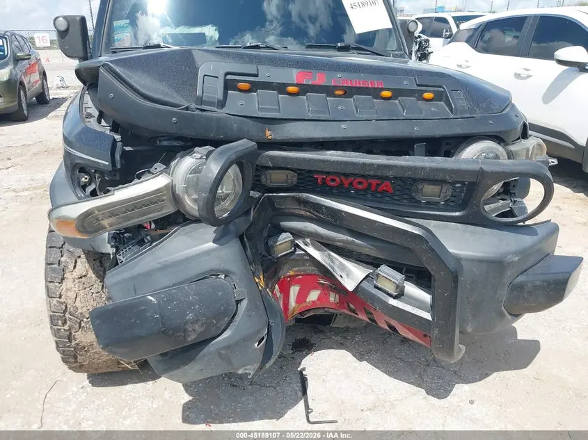 2013 TOYOTA FJ CRUISER  