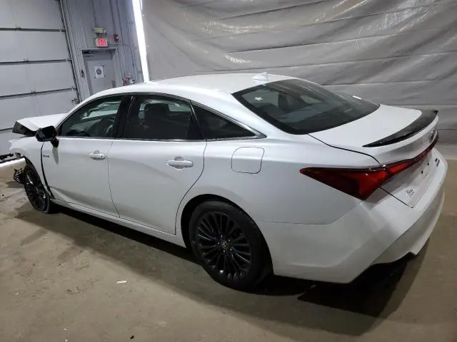 2020 TOYOTA AVALON XSE  