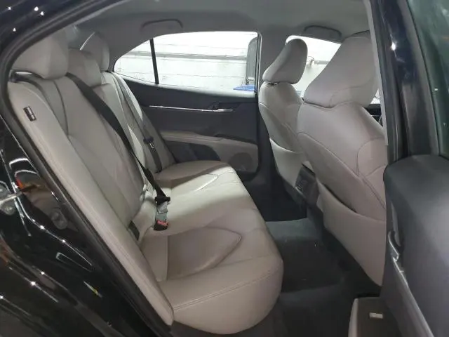 2023 TOYOTA CAMRY XLE  