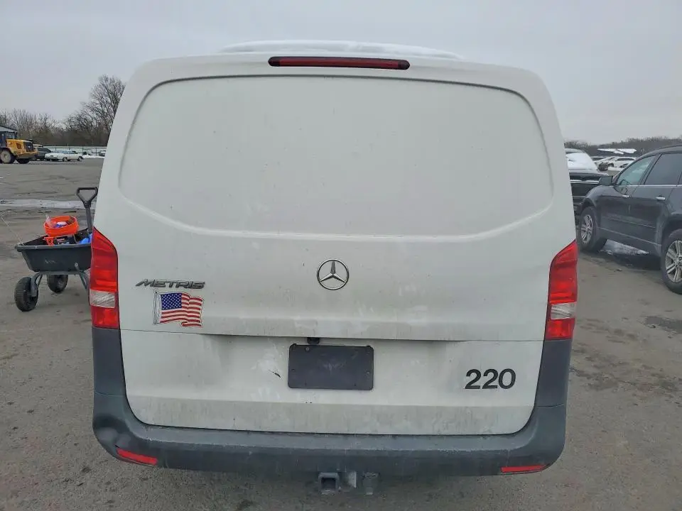 2022 MERCEDES-BENZ METRIS   