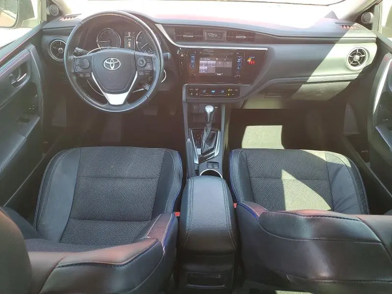 2019 TOYOTA COROLLA SE  