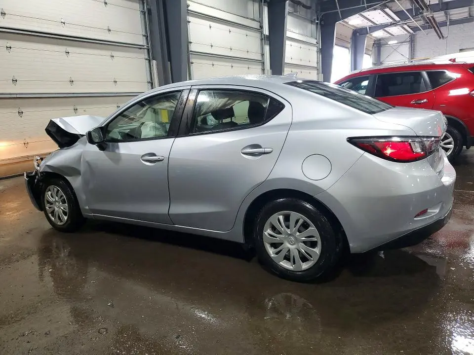 2019 TOYOTA YARIS L  