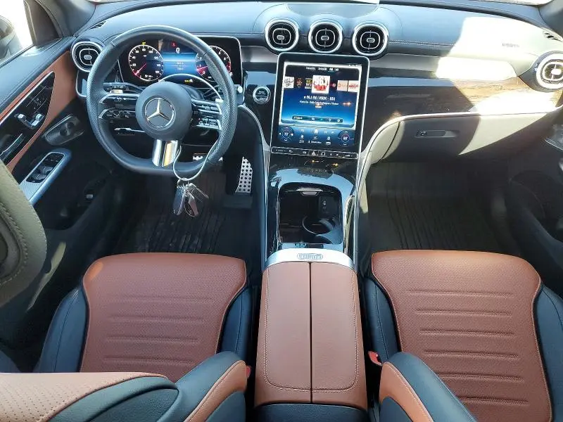 2024 MERCEDES-BENZ GLC 300  