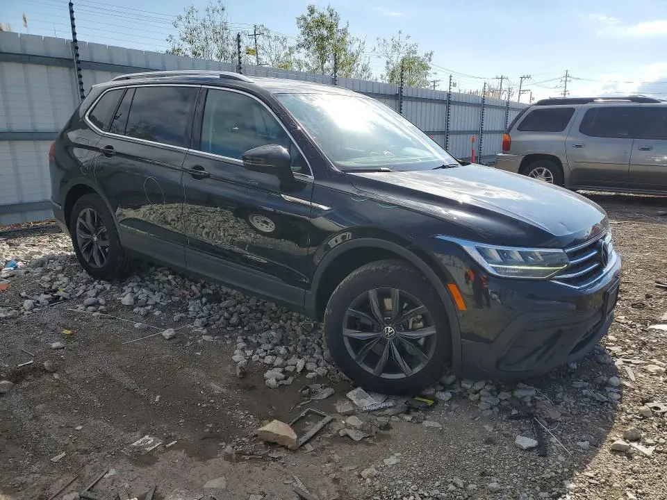 2023 VOLKSWAGEN TIGUAN SE  