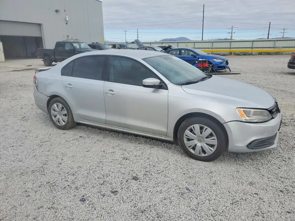 2012 VOLKSWAGEN JETTA SE  