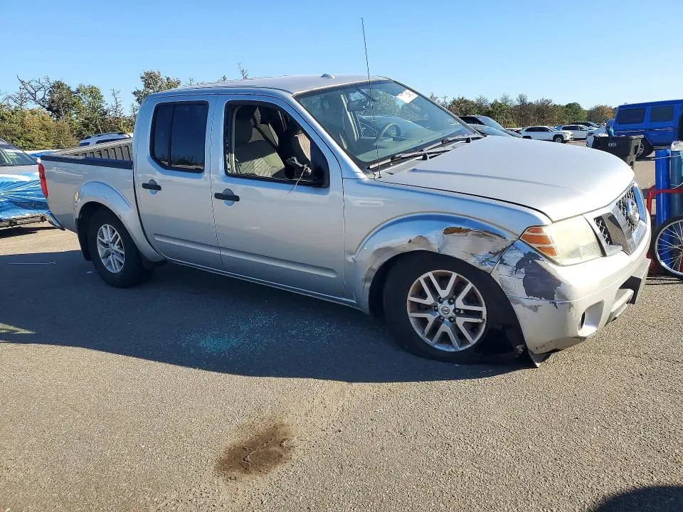 2014 NISSAN FRONTIER S  