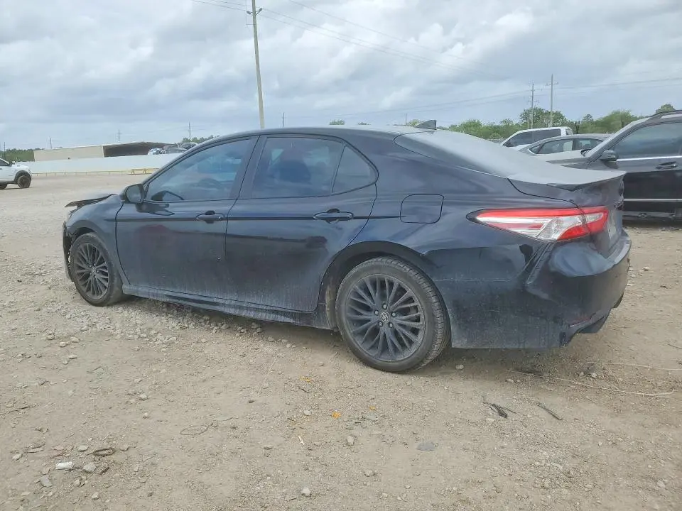 2020 TOYOTA CAMRY SE NIGHTSHADE  