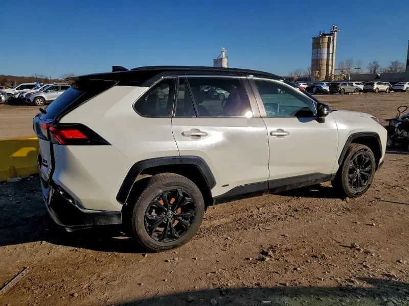 2022 TOYOTA RAV4 XSE  