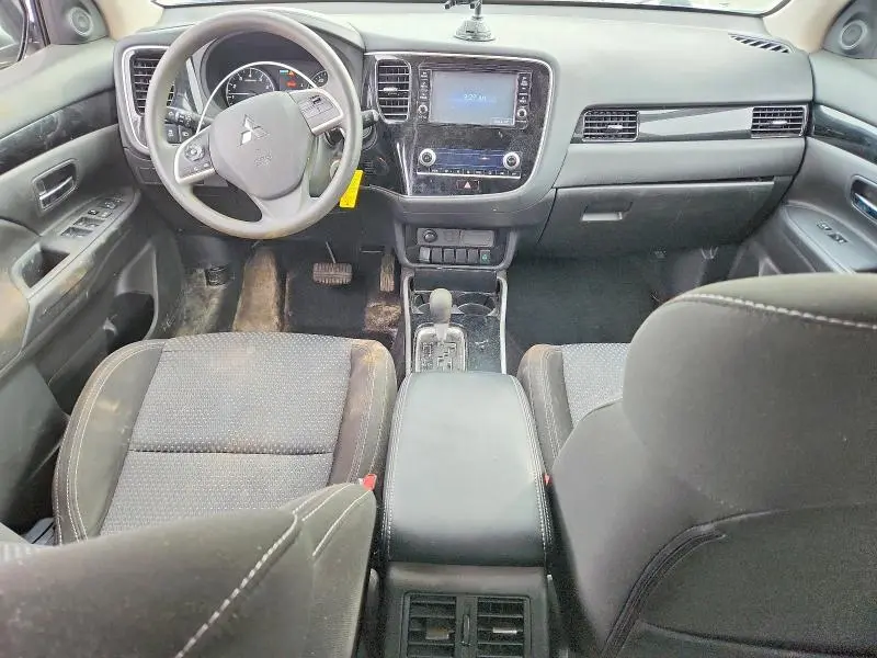 2020 MITSUBISHI OUTLANDER SE  