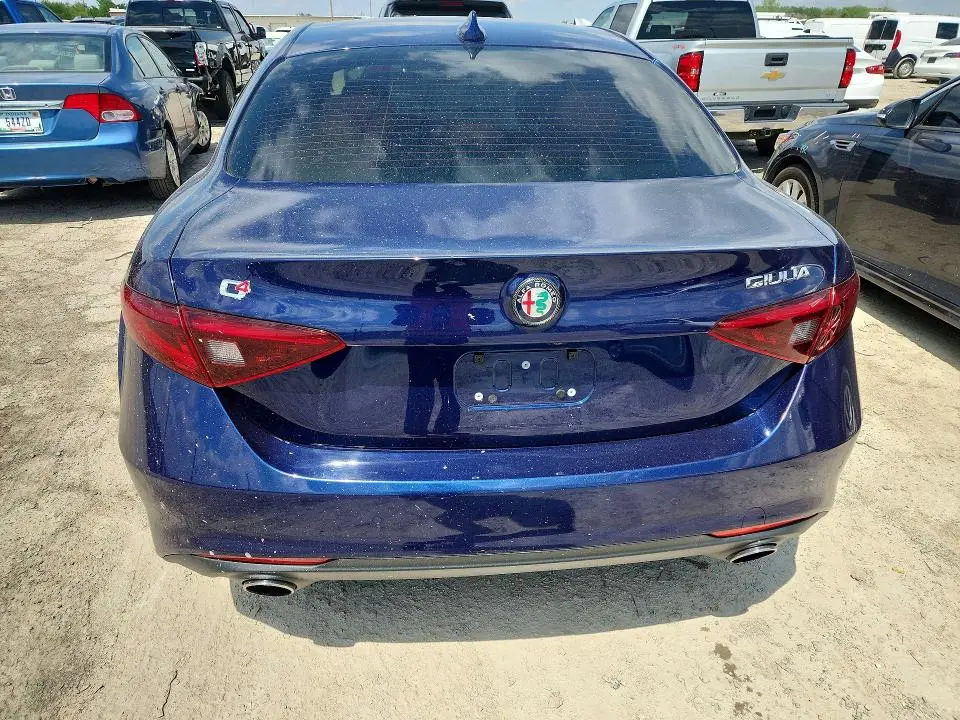 2017 ALFA ROMEO GIULIA Q4  